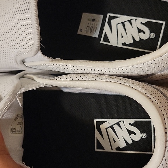 Vans Leather Perforated Slip On - Picture 3 of 8